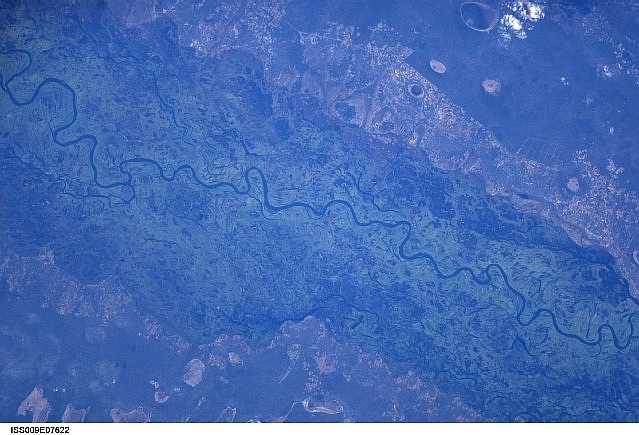 Image:ISS009-E-7622- Zambezi river near Mongu.jpg