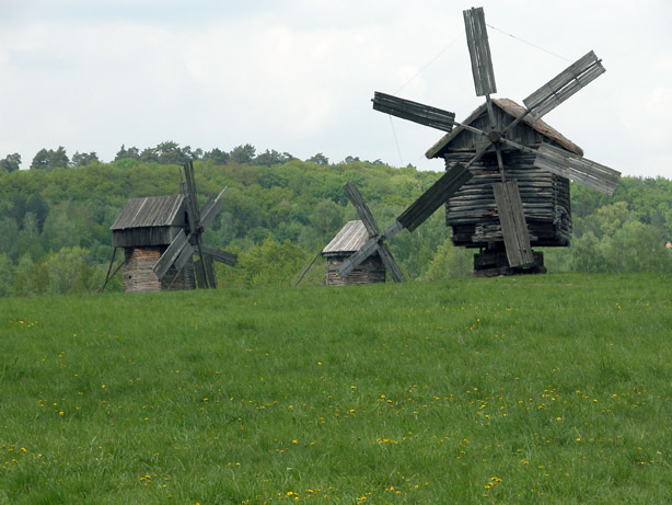 Image:Pirogiv windmills.jpg