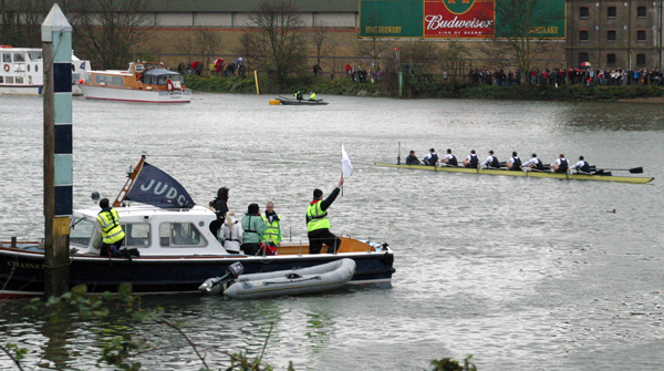 Image:Boat Race Finish 2008 - Oxford winners.jpg