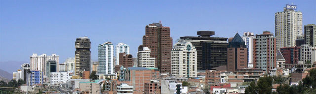Image:La Paz vista centro del pace&ntilde;o.jpg