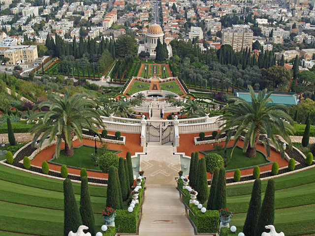 Image:Bah&aacute;'&iacute; gardens by David Shankbone.jpg