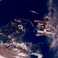 Mir is seen orbiting about 350 kilometres above New Zealand.