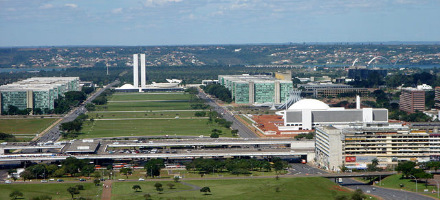 Image:Esplanada dos Minist&eacute;rios, Bras&iacute;lia DF 04 2006.jpg