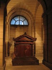 The tomb of Rousseau in the crypt of the Panth&eacute;on, Paris
