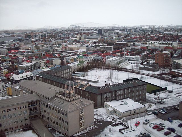 Image:Reykjav&iacute;k s&eacute;&eth; &uacute;r Hallgr&iacute;mskirkju 6.JPG