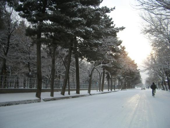 Image:Street in Kabul during winter.jpg