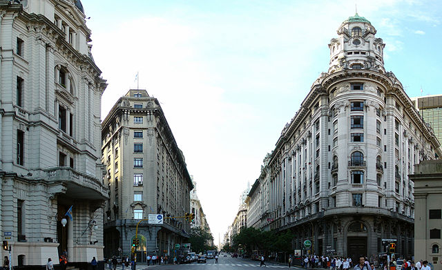Image:Buenos Aires D&eacute;cembre 2007 - Avenida 5 de Mayo.jpg